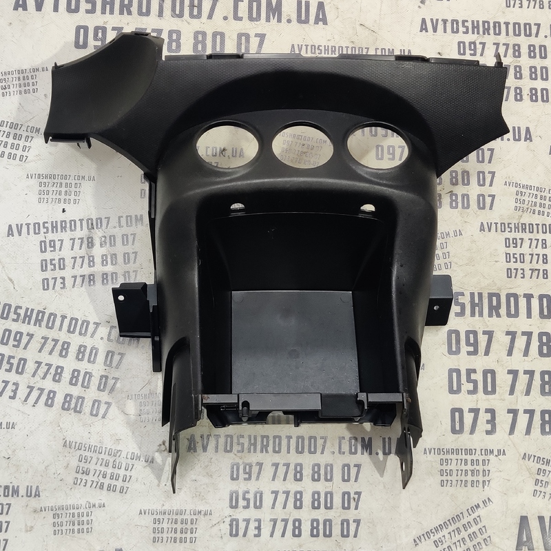 Накладка Mitsubishi Outlander XL (06-12) 2.0D OEM 8002a036zz