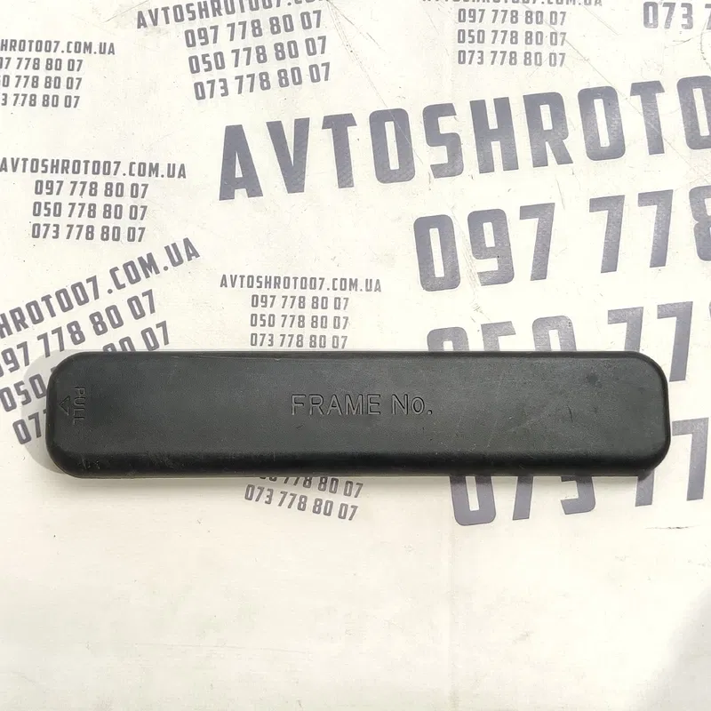 Накладка салону Toyota Corolla 06-13 1.6 бенз. передня права