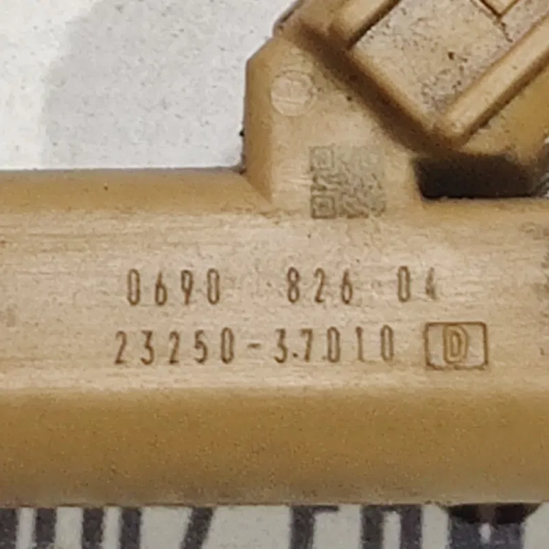 Паливна форсунка Toyota Corolla (06-13) 1.6 OEM 2325037010