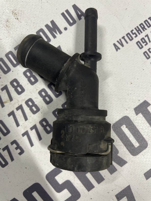 Фланець Skoda Octavia Tour (96-10) 1.6 бензин OEM 1J0122291B