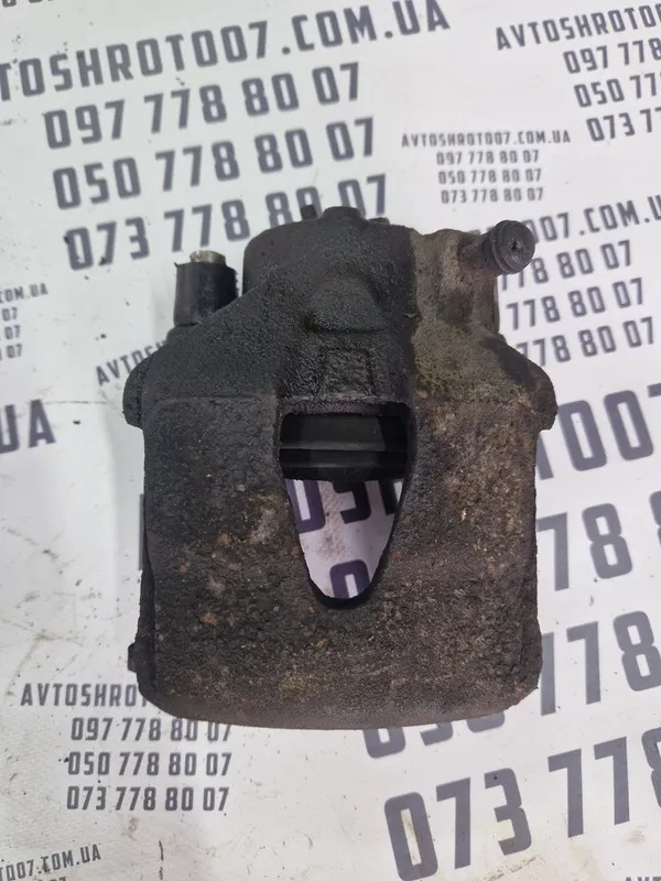 Супорт Skoda Octavia Tour 96-10 1.6 лів перед OEM 1K0615123D