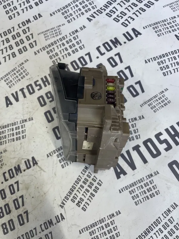 Панель приладів Citroen C1 (05-14) 1.0 Бензин OEM 563880U