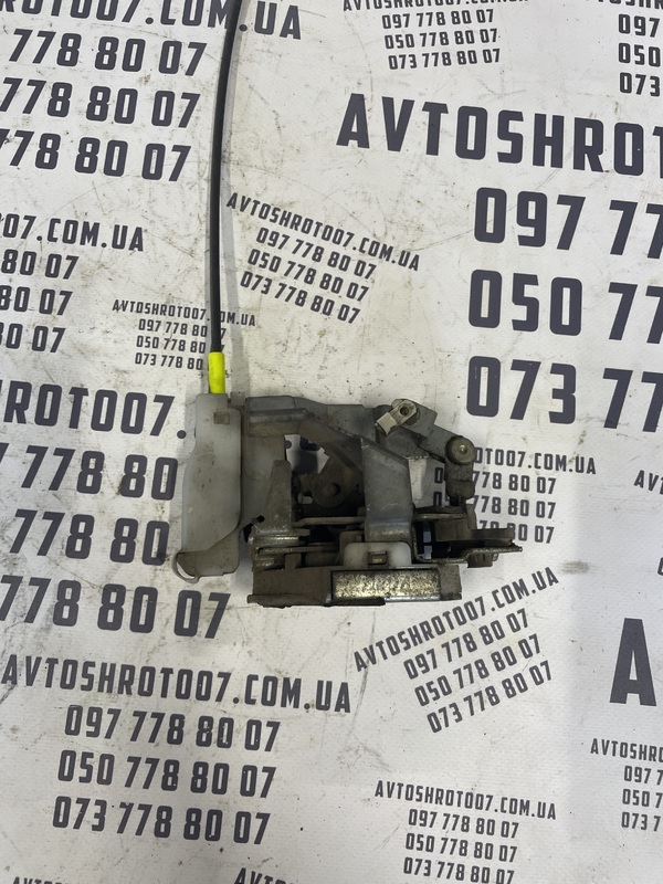 Замок дверей Citroen C1 (05-14) 1.0 бенз зад. пр. OEM 9138G4
