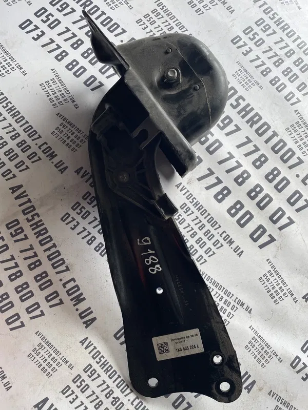 Ричаг VW Passat B8 USA 11-19 1.8 TFSI задній OEM 1k0505224l