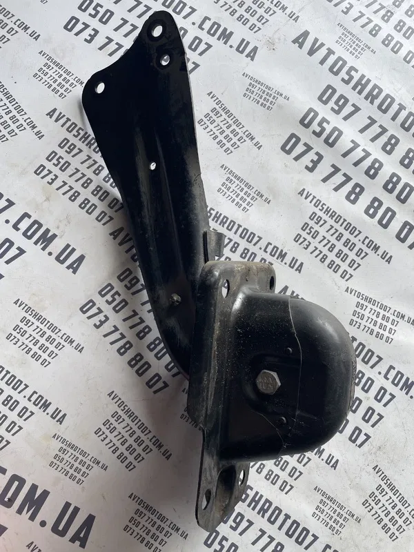 Ричаг VW Passat B8 USA 11-19 1.8 TFSI задній OEM 1k0505224l