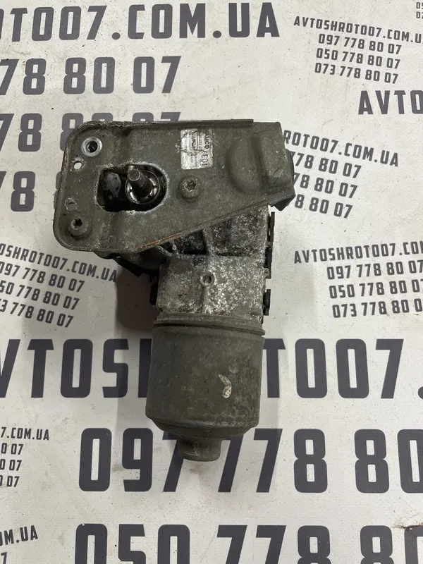 Мотор склоочисника передній Mazda 3 BK 03-09 1.6 4m5117508aa