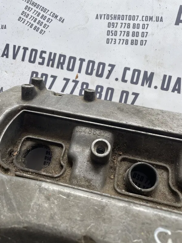 Клапанна кришка Mercedes W210 (95-02) 4.2 бенз OEM 15486372