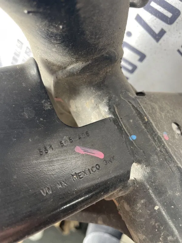 Підрамник VW Passat USA 11-19 1.8 TSI задній OEM 561505315E