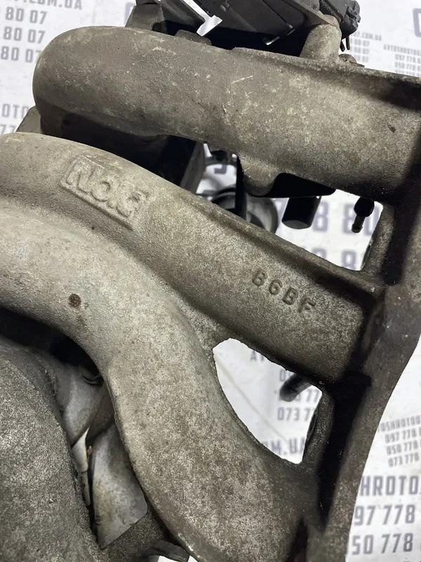 Впускний колектор Mazda Xedos 6 (92-99) 2.0 бензин