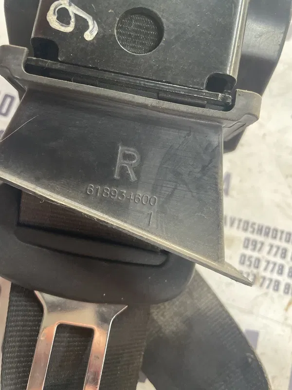Ремінь VW Passat B8 (11-22) 1.8TSI зад.пр. OEM 618934600