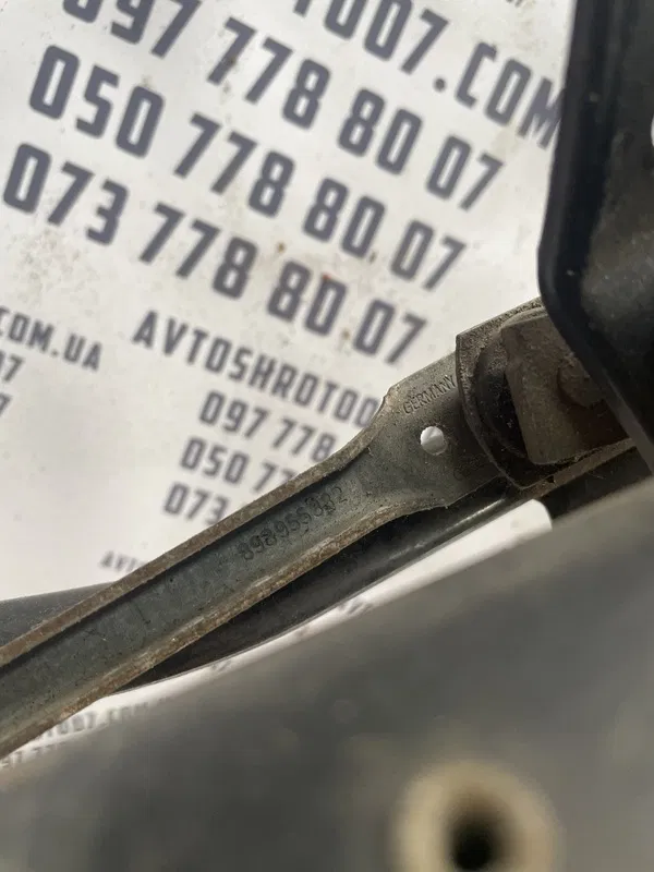 Трапеція склоочисника Audi 80 B3 (86-91) передня 893955113A
