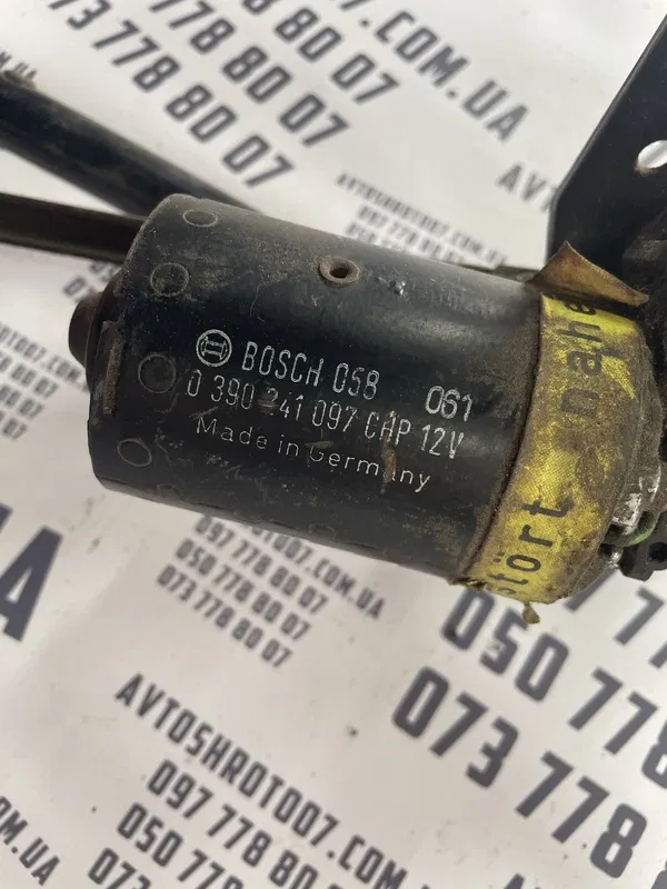 Трапеція склоочисників передня Audi 80 B3 (86-91) 390241097
