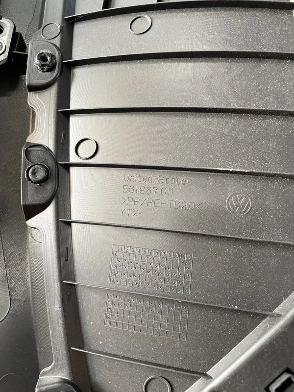 Карта дверна ліва VW Passat B8 (14-19) 1.8 OEM 867R13LCJ-S1T