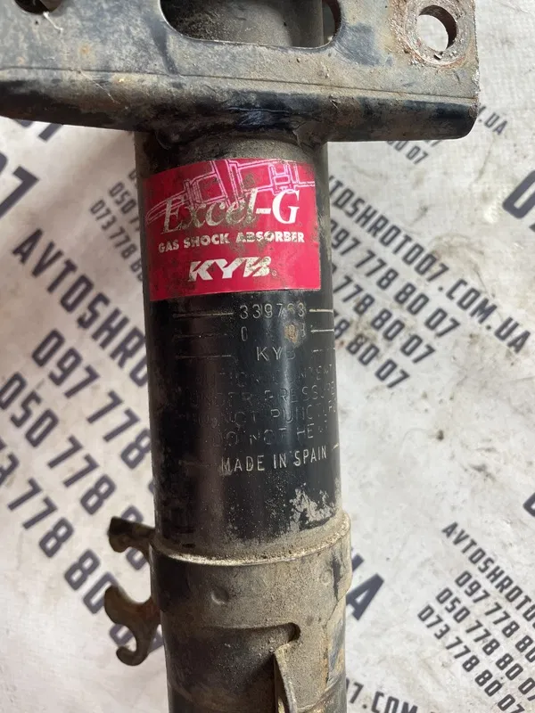 Амортизатор передній Skoda Rapid (12-19) OEM 339763