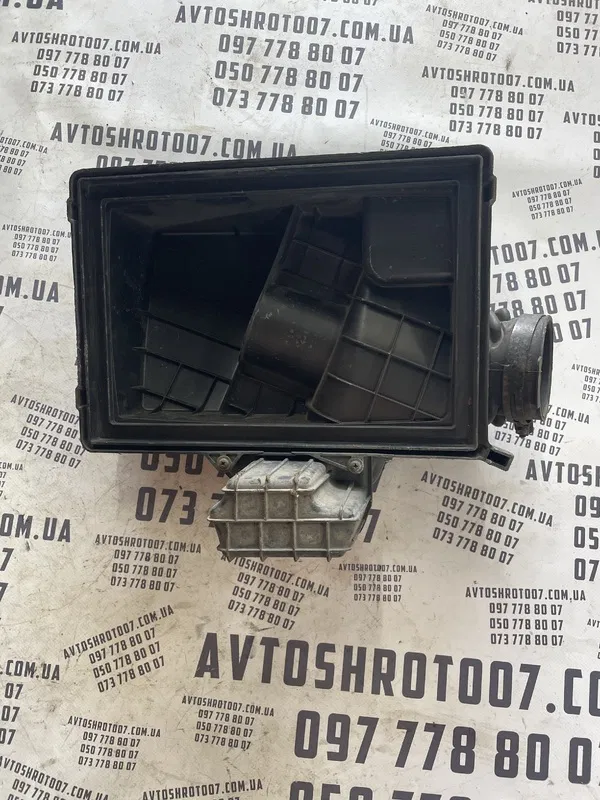Корпус повітряного фільтра Mazda 3 BK (03-09) 1.6 OEM 4LF50