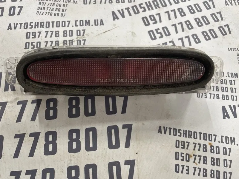 Ліхтар стоп-сигналу Mazda 3 BK (03-09) задній OEM BN8V51580