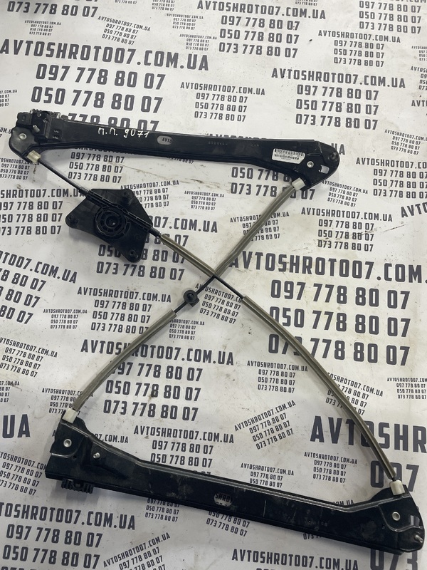 Склопідіймач VW Passat B8 USA 11-19 перед. прав. 561837462d