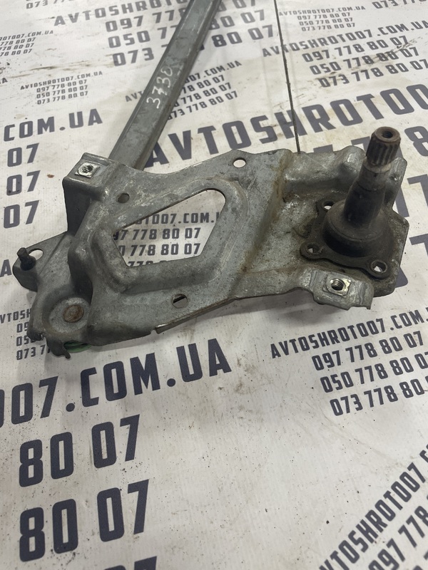 Склопідіймач Audi 80 B3 (86-91) задня ліва OEM 893839399
