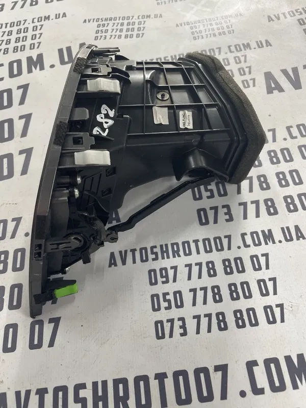 Дефлектор обдуву Hyundai Santa Fe (12-18) пр. OEM 974204Z000