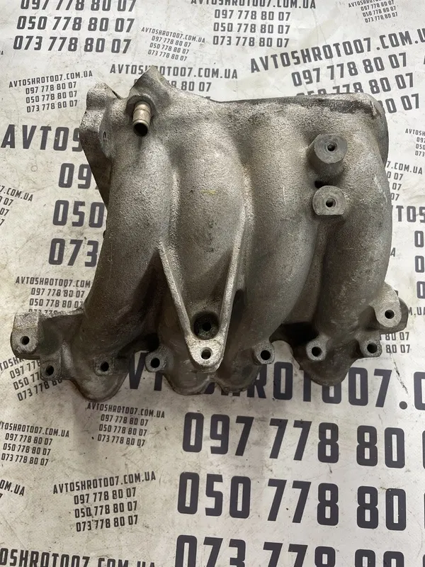 Впускний колектор Audi 80 B3 (86-91) 1.8 бензин OEM 26133223