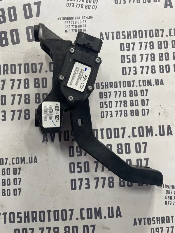 Педаль газу Hyundai Sonata (09-14) OEM 327003Q110