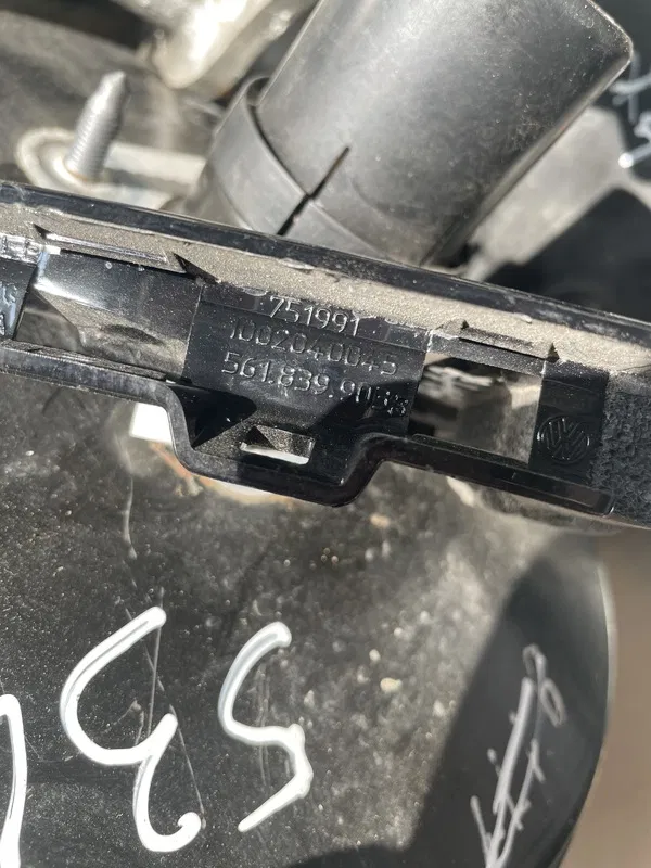 Накладка VW Passat B8 USA (11-19) задня ліва OEM 561839903