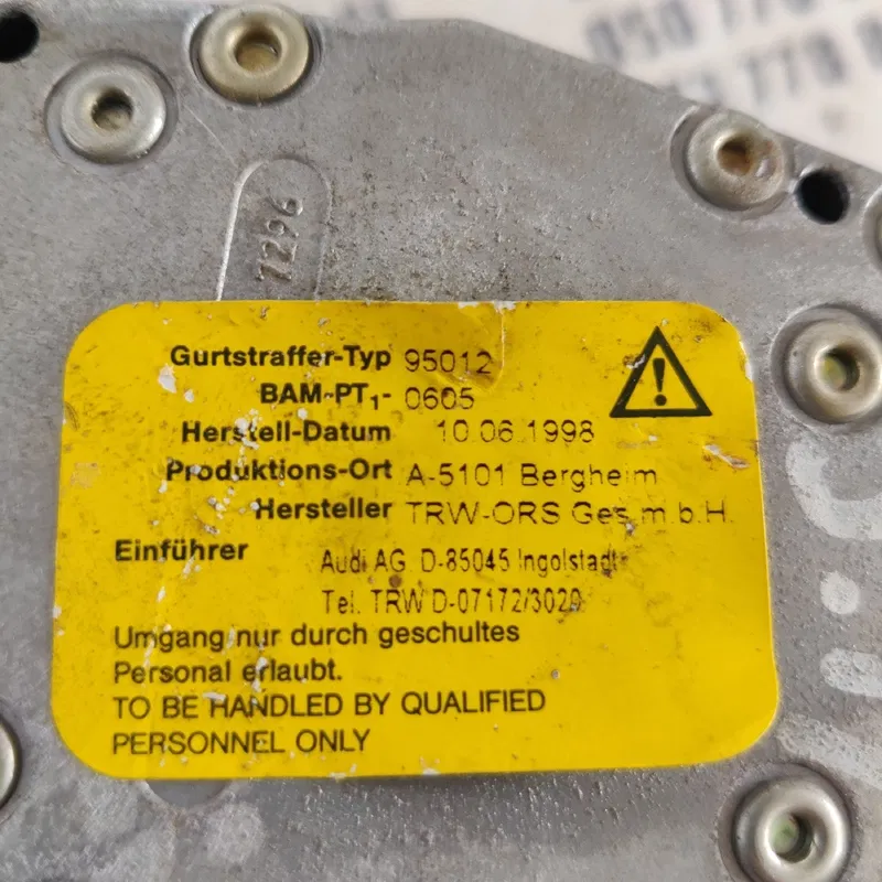Ремінь безпеки Audi A6 C5 (97-05) задня ліва 4B5857805