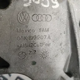 Кронштейн подушки двигуна Passat B8 USA 11-19 1.8 06K199207A фото 3