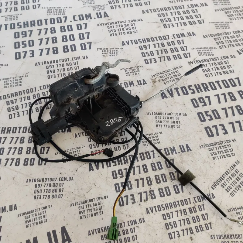 Замок дверей Mercedes CLS W219 04-10 перед OEM 219720103506