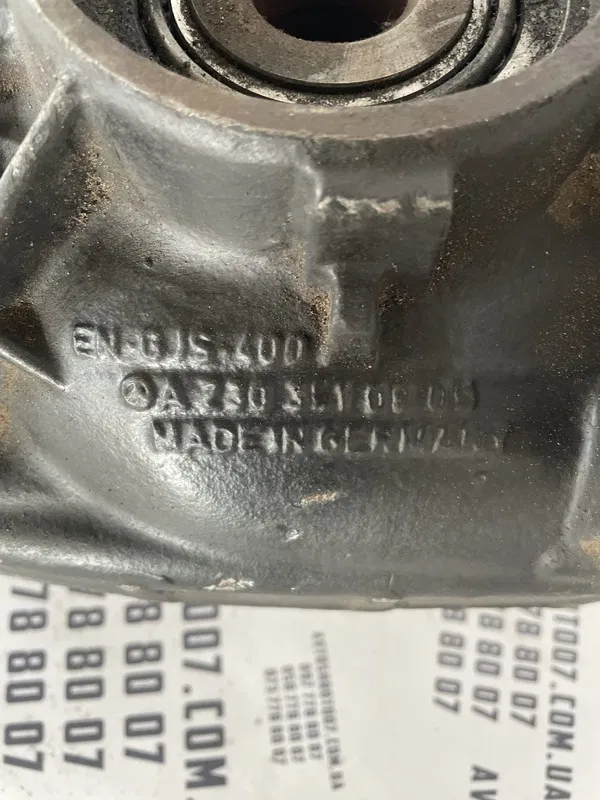 Редуктор Mercedes E W211 (02-09) 2.2D задній OEM 2303510005