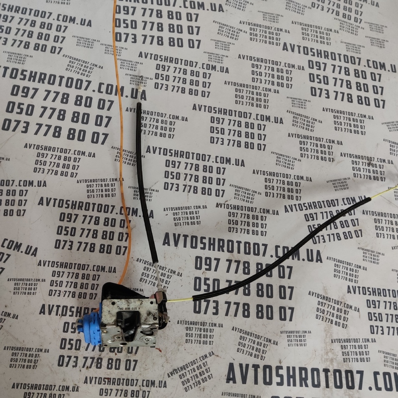Замок дверей Audi A4 B5 (94-01) задній лівий OEM 4A0839015H