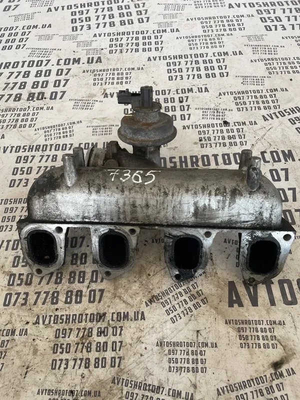 Впускний колектор Ford Focus MK1 (98-04) 1.8D OEM XS409424AF