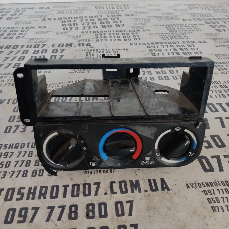 Блок управління пічки BMW 316i E36 (90-00) OEM 64111393870