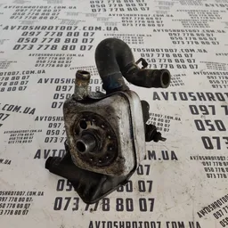 Радіатор масляний Volkswagen Passat B3 (88-93) OEM 68115417