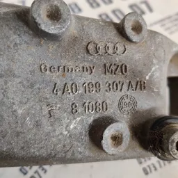 Кронштейн подушки двигуна Audi A6 C4 (94-97) OEM 4A0199307AB фото 3
