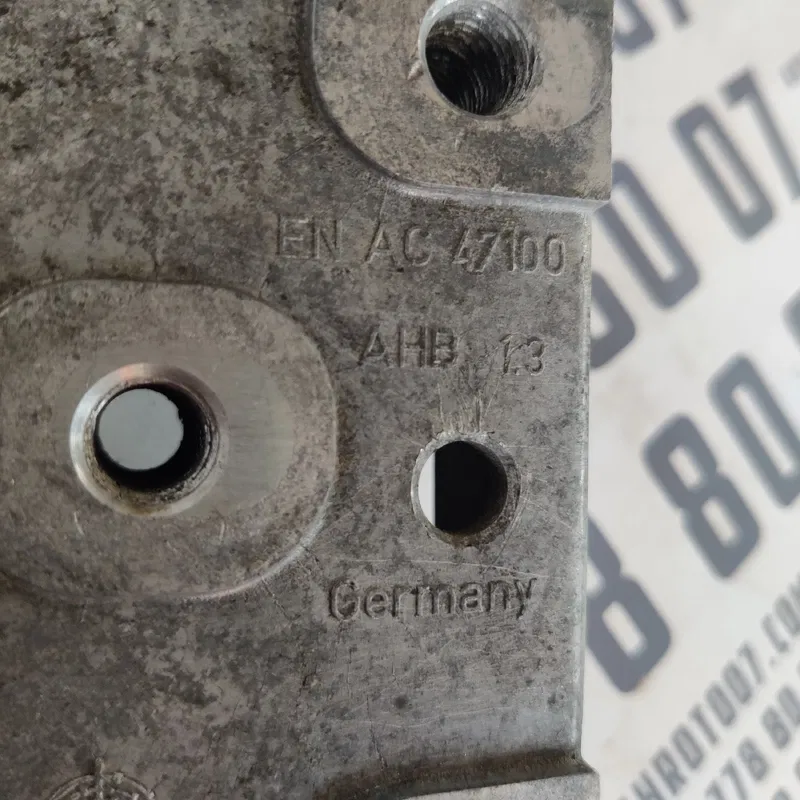 Кронштейн КПП Volkswagen Passat B5 (1996-2005) OEM 1k0199117