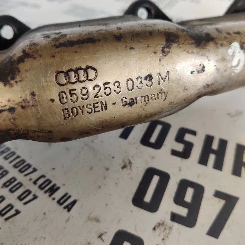 Колектор випускний Audi A6 C5 2.5 TDI лівий OEM 059253033M