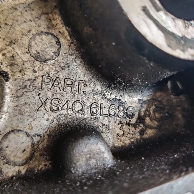 Радіатор масляний Ford Focus MK1 98-04 1.8D OEM xs4q6l686ac