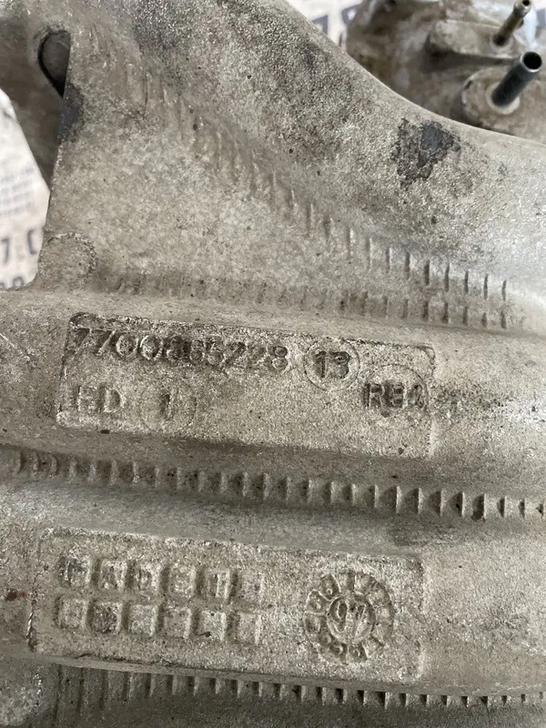 Впускний колектор Renault Scenic 1 99-03 1.6б OEM 7700885228