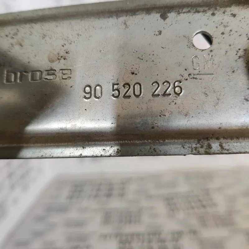Склопідіймач Opel Vectra B (95-02) перед. прав. OEM 90520226