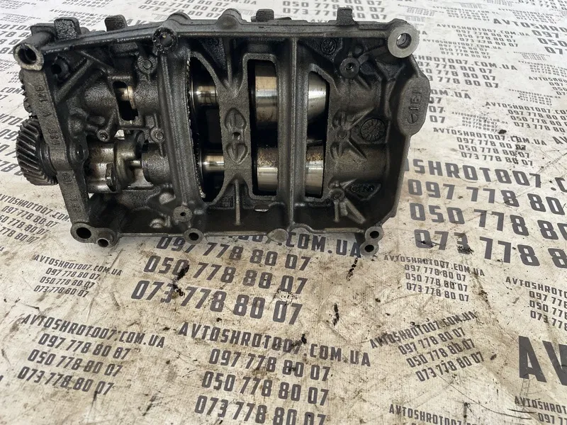 Вал балансувальний VW Golf 6 08-14 2.0 Дизель OEM 03L103537
