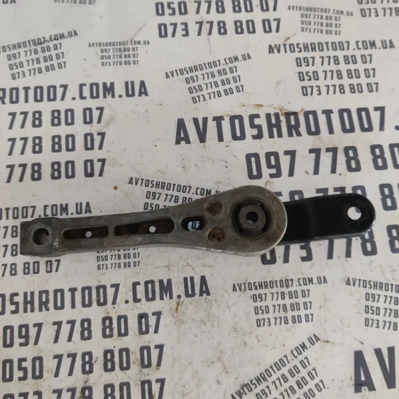 Кронштейн КПП VW Passat B8 USA 2016 1.8 зад OEM 1K0199855BB