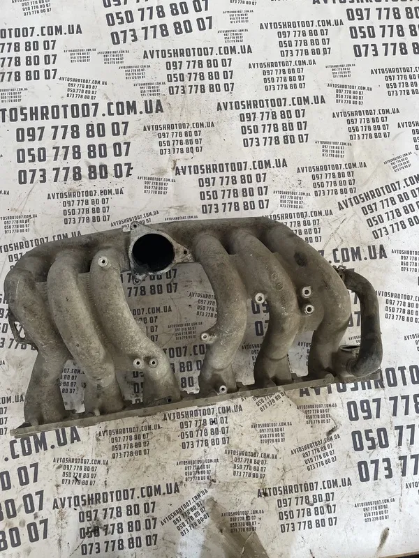 Впускний колектор Mercedes W210 (95-03) 3.2 D OEM 6130900237