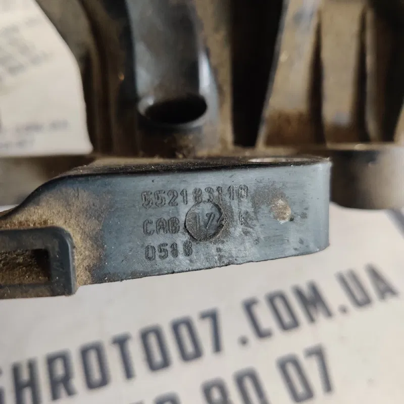 Впускний колектор Fiat Doblo 1.4 бензин OEM 552183110