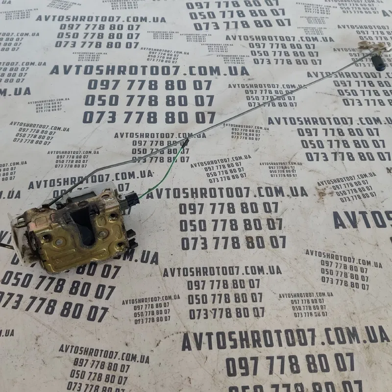 Замок дверей задня ліва Renault Scenic 1 (96-03) 2306971
