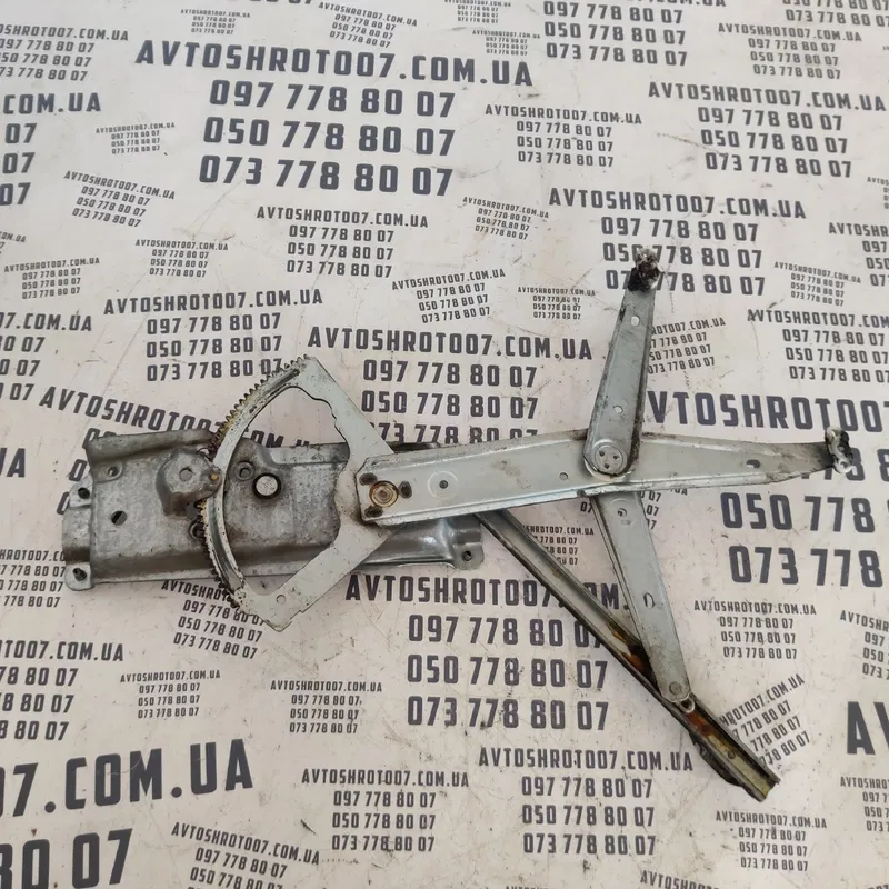 Склопідіймач Opel Vectra B (95-02) перед. прав. OEM 90520226