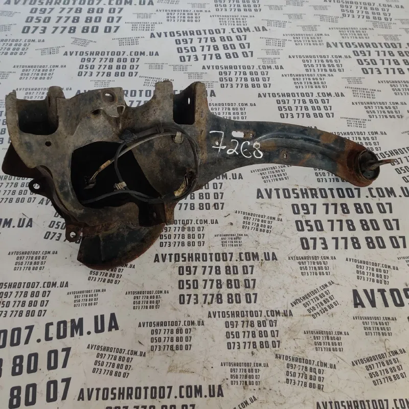 Цапфа Ford Focus MK1 (98-04) 1.8 Дизель задня права