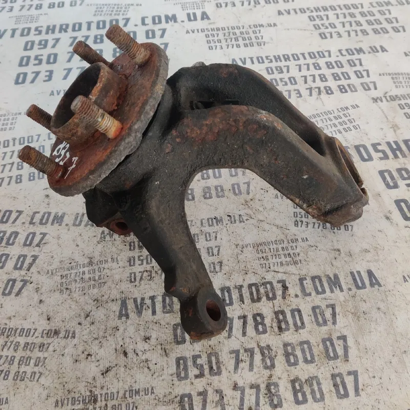 Поворотний кулак Jaguar X-TYPE (01-09) 2.1 V6 лів OEM 3k171