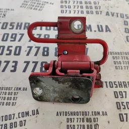 Дверна завіса VW Golf 4 (97-06) передня права OEM 4b0831412a