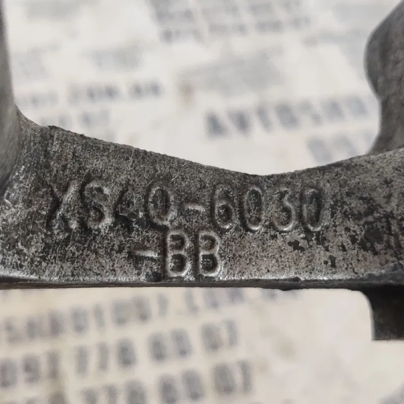Кронштейн двигуна Ford Focus MK1 (98-05) OEM xs406030bb